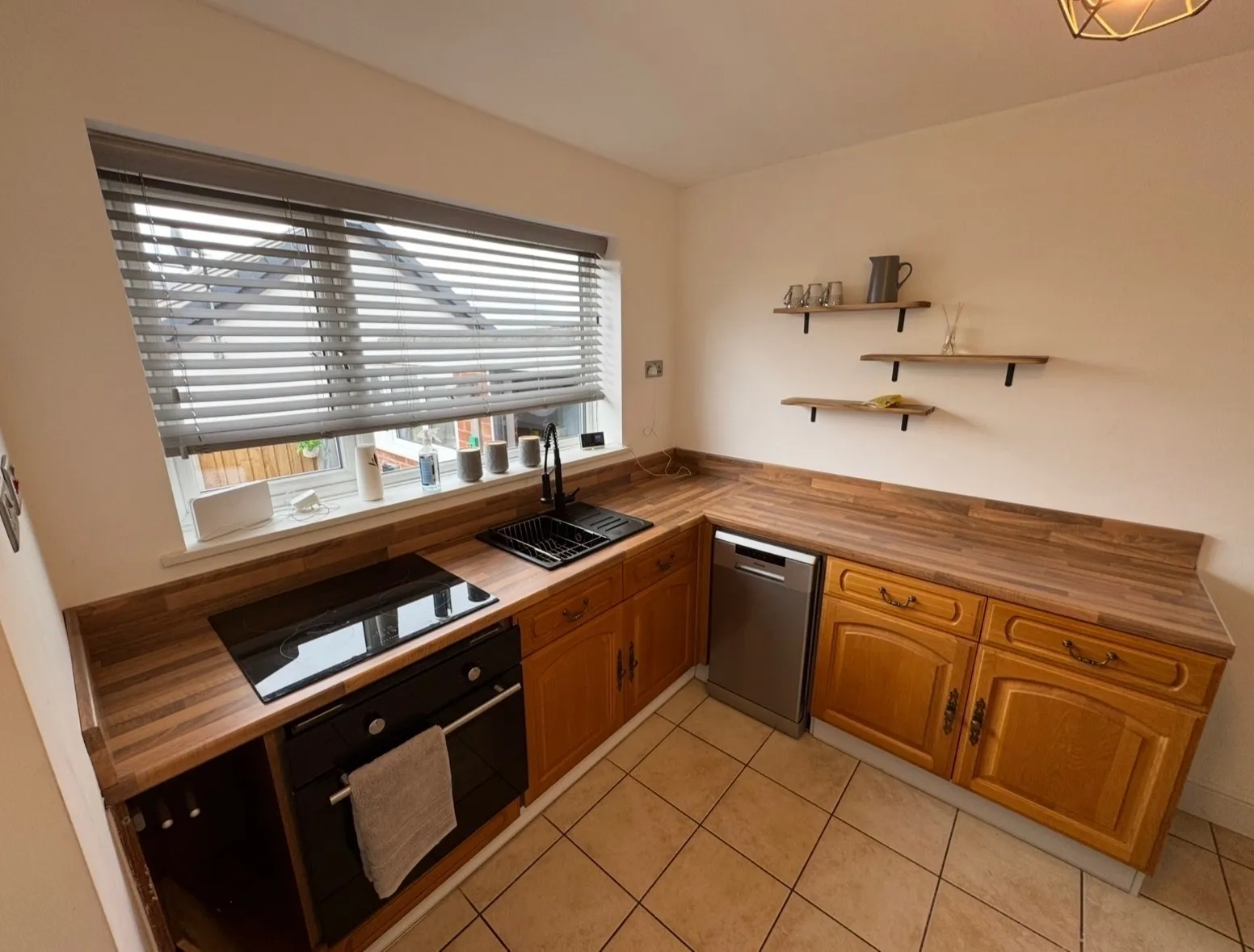 New kitchen worktop fitted in a Swadlincote home